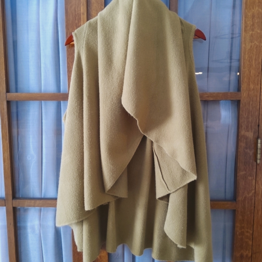 cosy knit vest one size